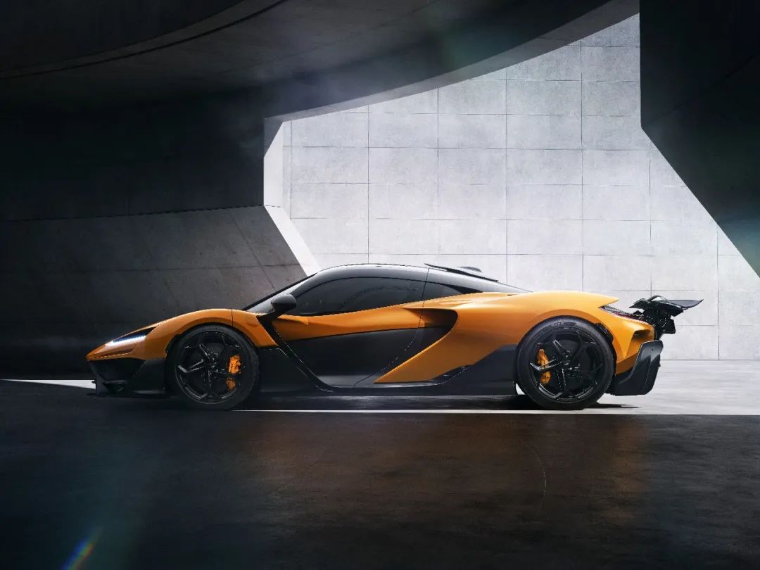 KhmNj, yid, 迈凯伦W