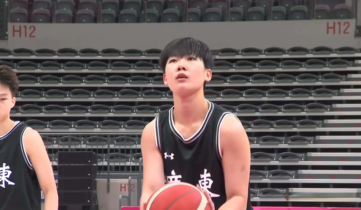 到了两位数, 还领先, 郑亚萍 到了两位数, 还领先, 郑亚萍